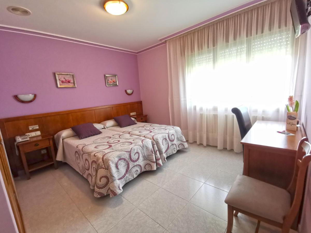 Hotel Linares Poio Esterno foto