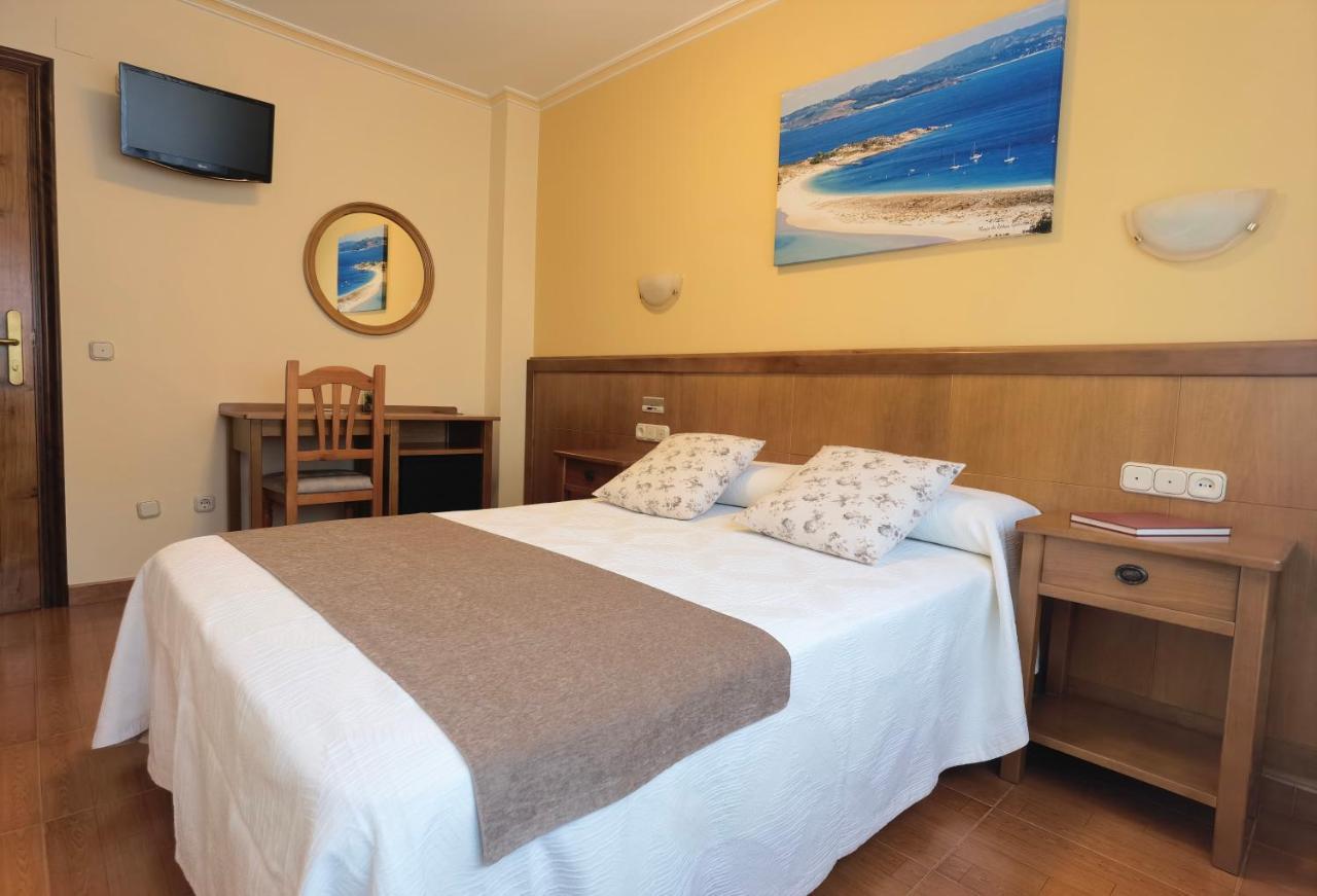 Hotel Linares Poio Esterno foto